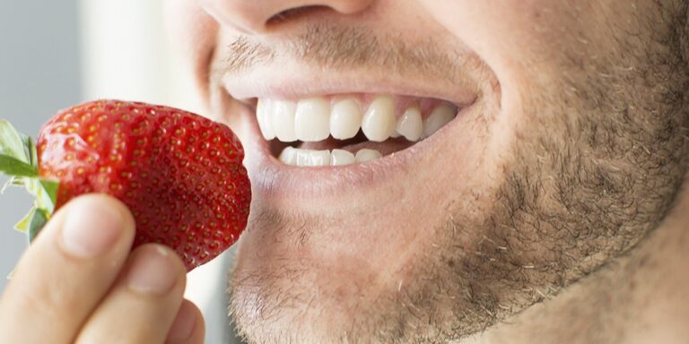 Alimentos que fazem bem para os dentes: conheça os principais